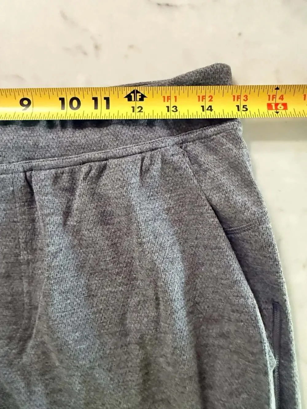 Lululemon Men's T.H.E. Linerless Athletic Shorts M Grey 0738